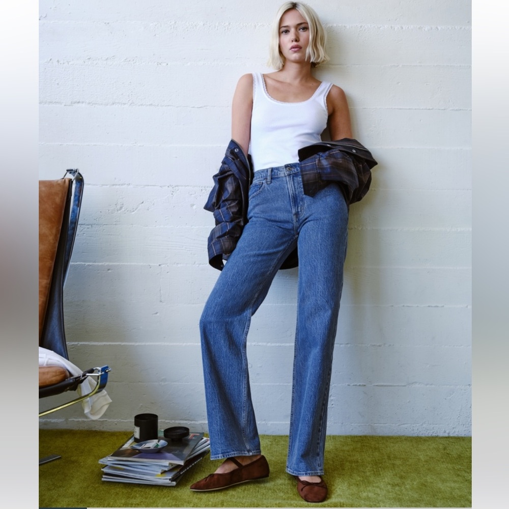 Abercrombie & Fitch High Rise 90s Relaxed Jean